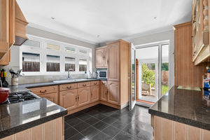 Photo 21- click for photo gallery